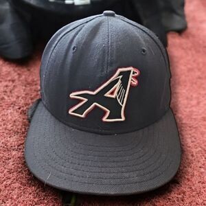 New Era 59 Fifty Atlanta Falcons Vintage Fitted Hat/Head/Lid Size 7 5/8 **RARE**